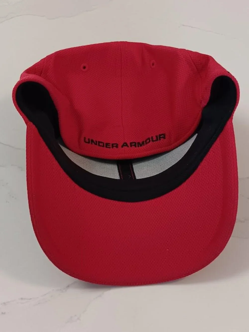 UNDER ARMOUR Kids Baseball Caps Bundle of 2 Black and Red Stretch Fit